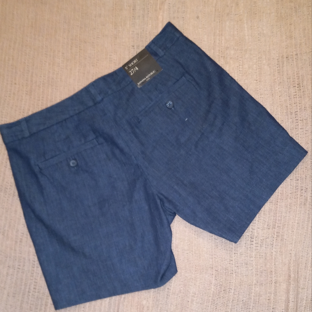 Size 4 or 27/4 Womans Bananna Republic Jean Shorts